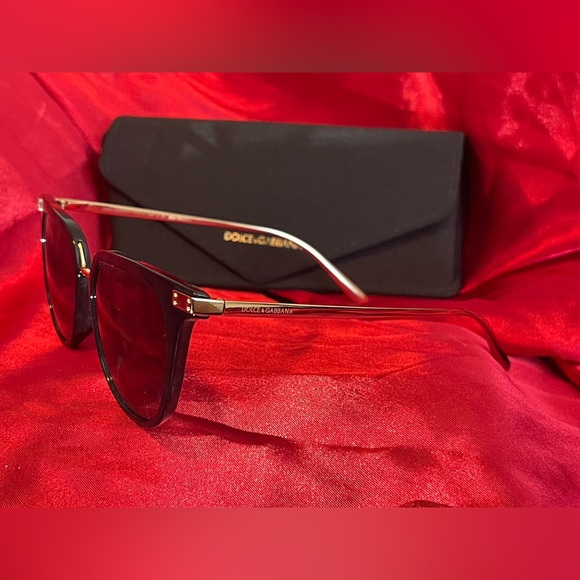 Dolce & gabbana polarized shades with case - Picture 6 of 8